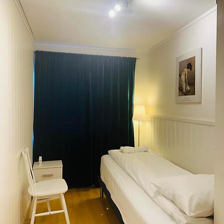 Arctic Inn, Cozy Single Bed Private Room In A Shared Apartment With Stunning Tromso Views 외부 사진